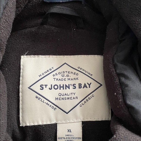 Waterproof Puff Jacket - Picture 3 of 3